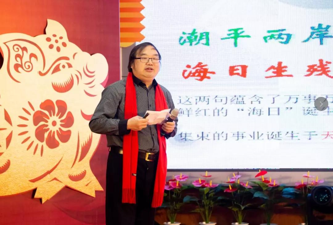 中國(guó)建筑金屬結(jié)構(gòu)協(xié)會(huì)專家委員會(huì)副主任、中國(guó)建筑設(shè)計(jì)集團(tuán)教授張躍峰 